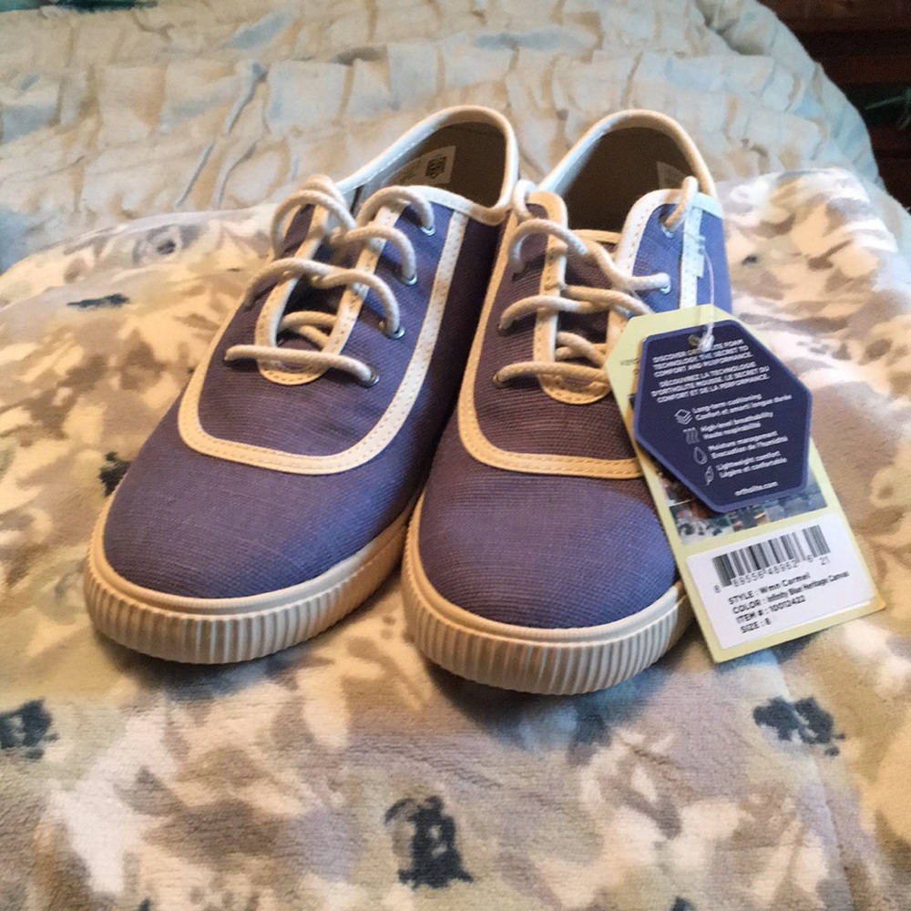 NWT Tom’s Women’s Blue Heritage Canvas Shoes
